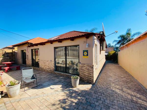 5 Bedroom House