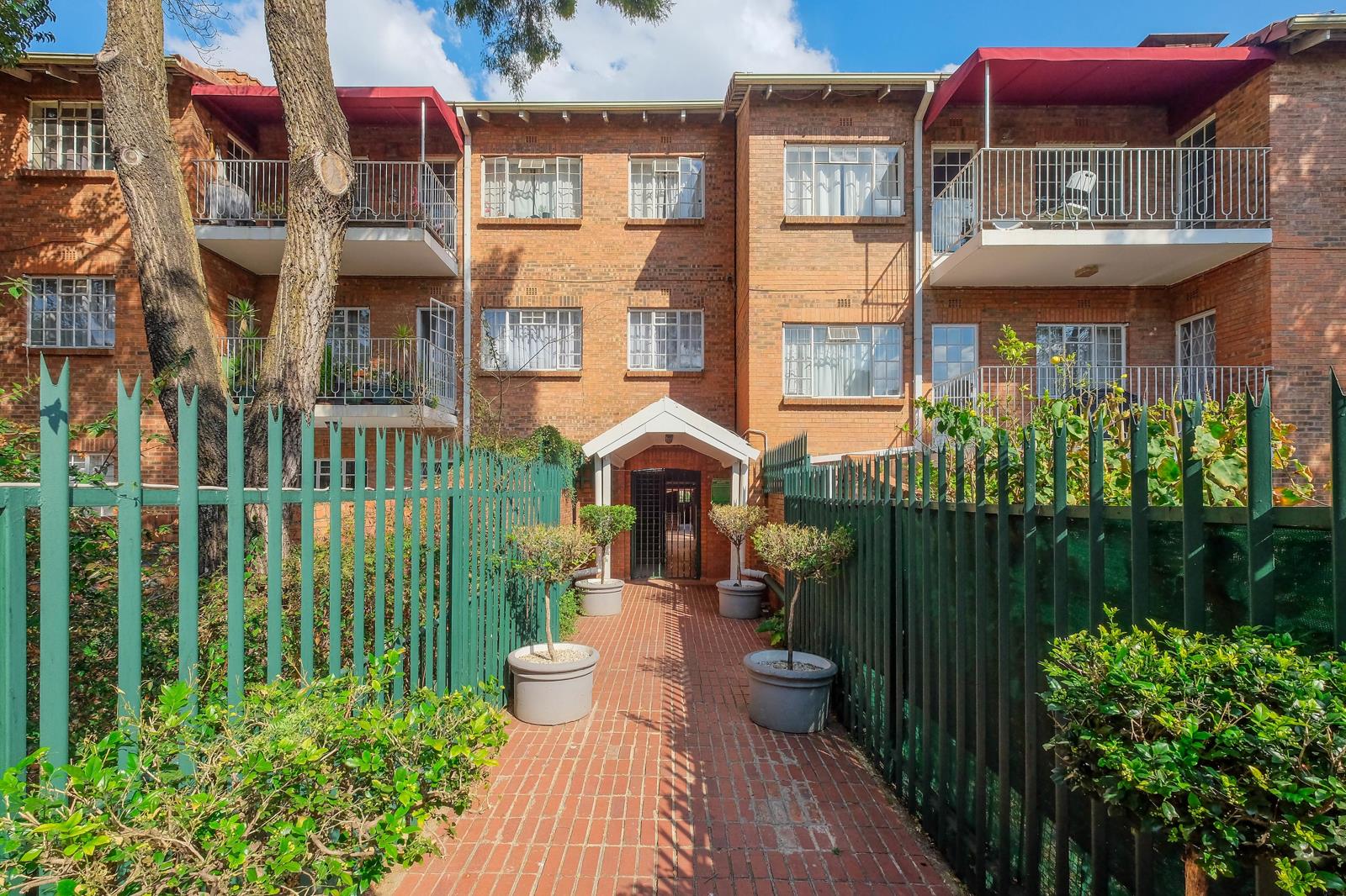 3 Bedroom Apartment in Woodmead