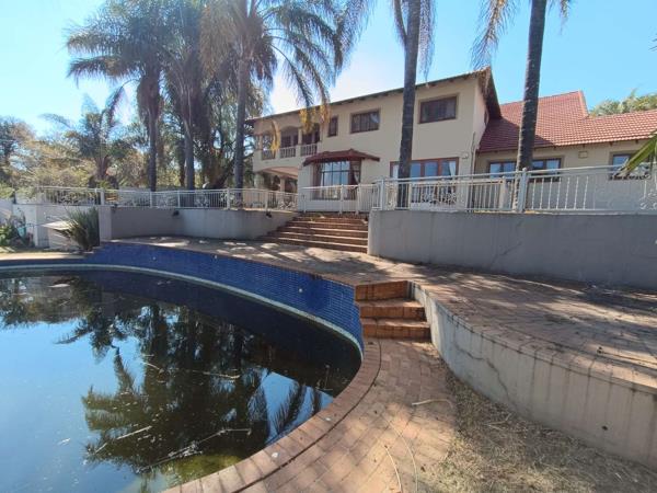 6 Bedroom House