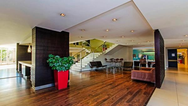 686.9 m² Commercial space
