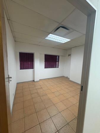 109.6 m² Commercial space