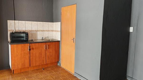 Bachelor apartment
