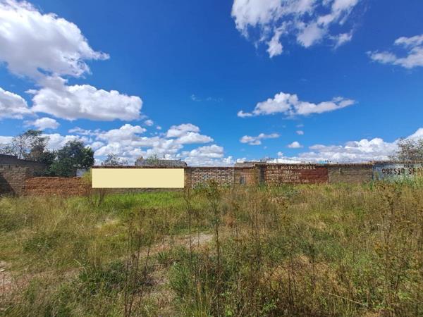 1 239 m² Land