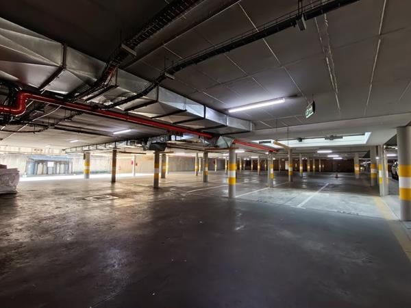 770 m² Office Space