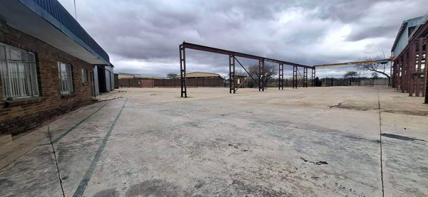 1 800 m² Commercial space
