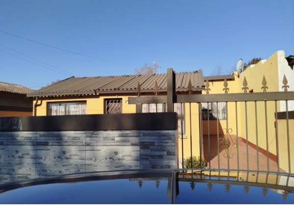 2 Bedroom House