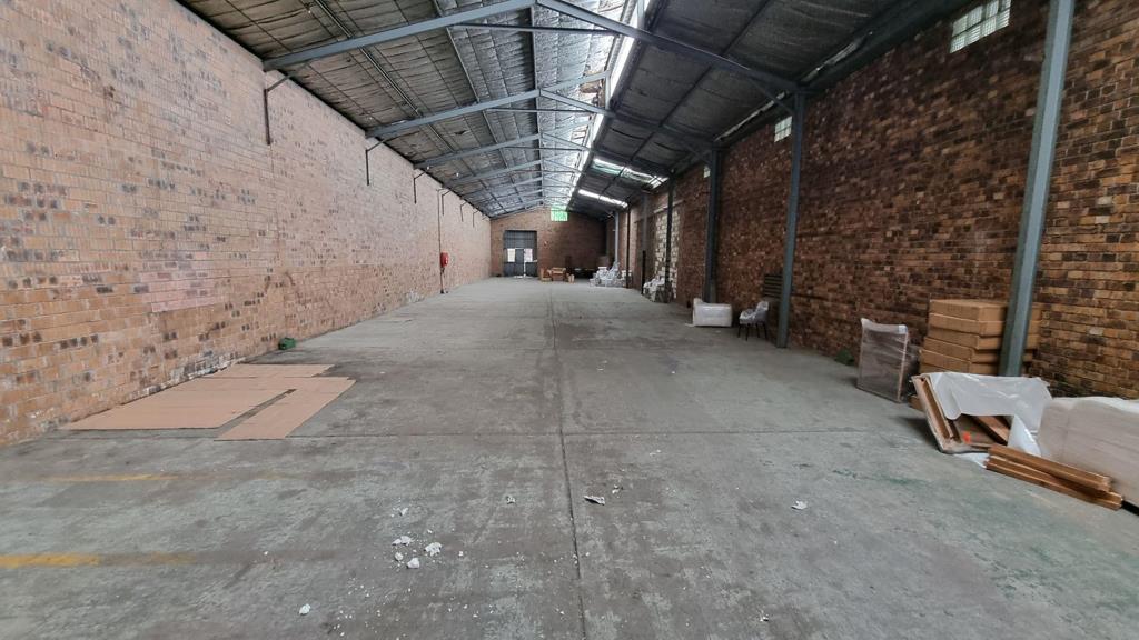 840 m² Industrial space
