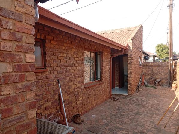 2 Bedroom House
