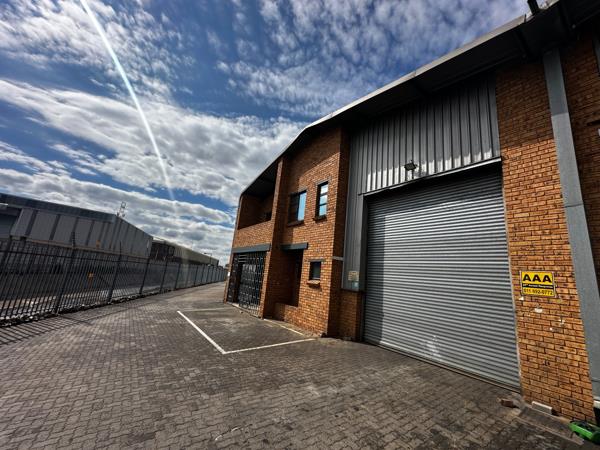 340 m² Industrial space