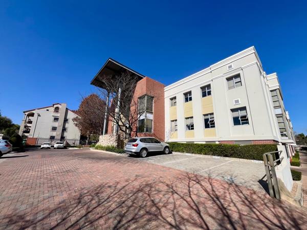 983 m² Commercial space