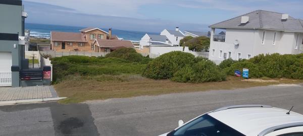 952 m² Land