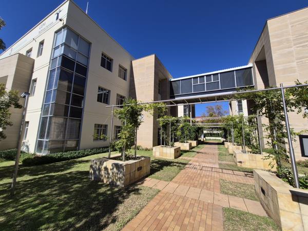 1 012 m² Commercial space