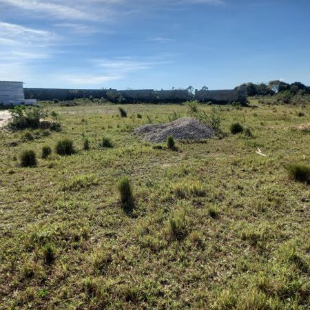 1 800 m² Land