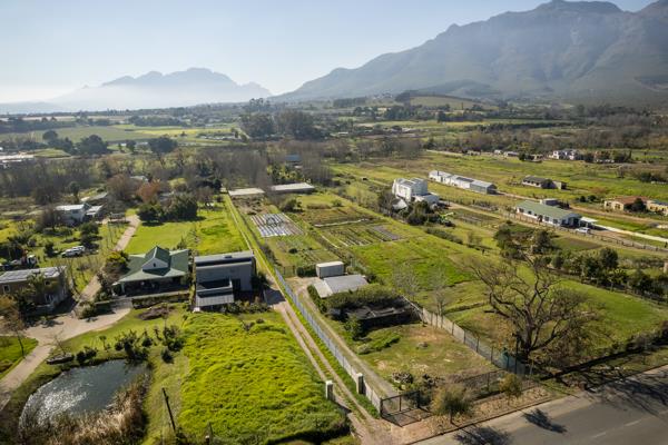 6 622 m² Land