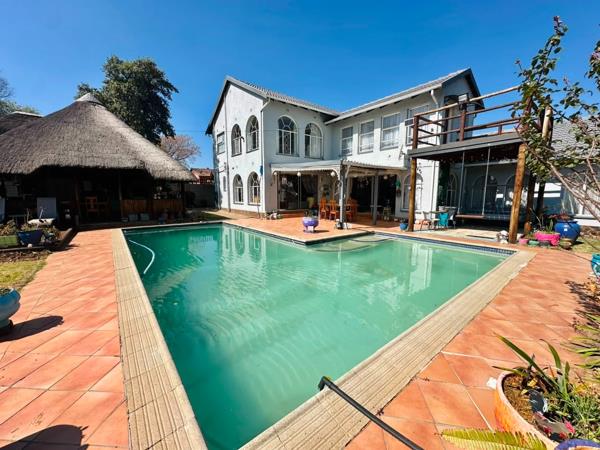 6 Bedroom House
