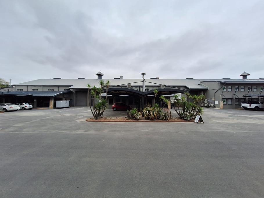 698 m² Industrial space