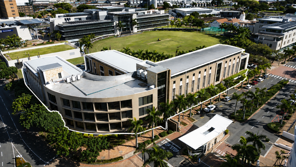 1 500 m² Commercial space