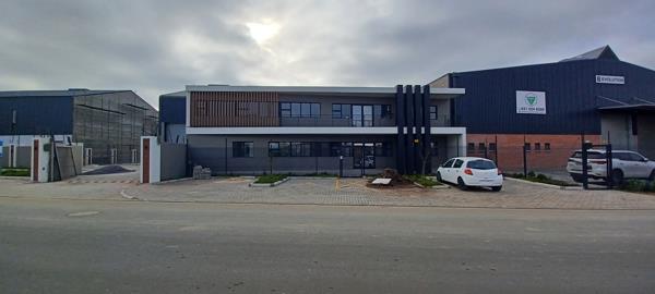 676 m² Industrial space
