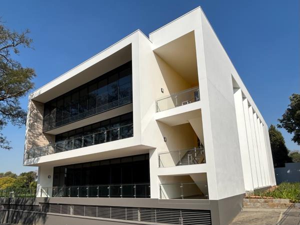 719 m² Commercial space