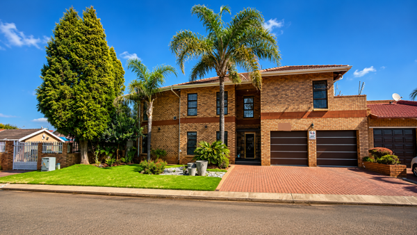 5 Bedroom House