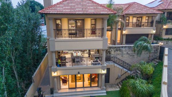 5 Bedroom Townhouse