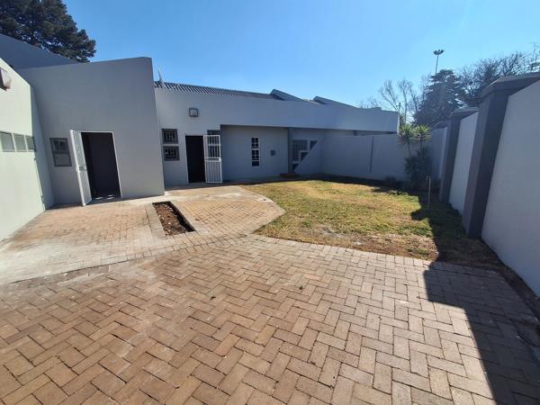 9 Bedroom House