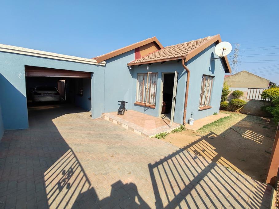 Photo of 3 Bedroom House in Danville