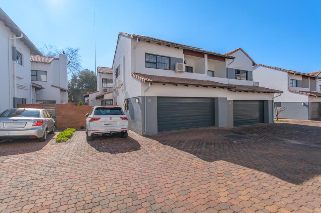 4 Bedroom Townhouse