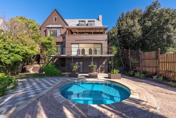 5 Bedroom House