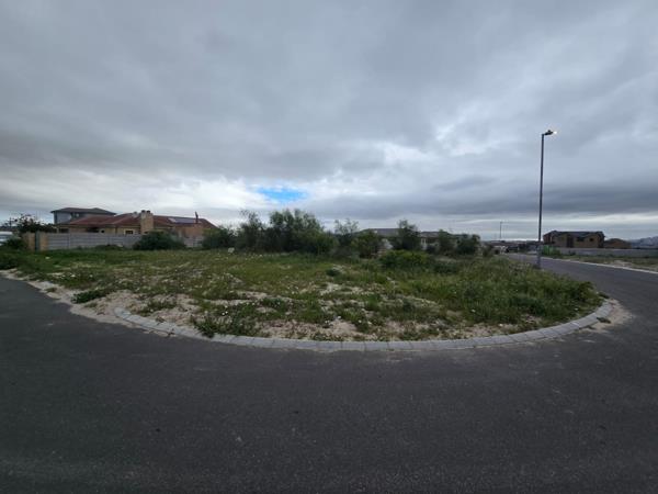 819 m² Land