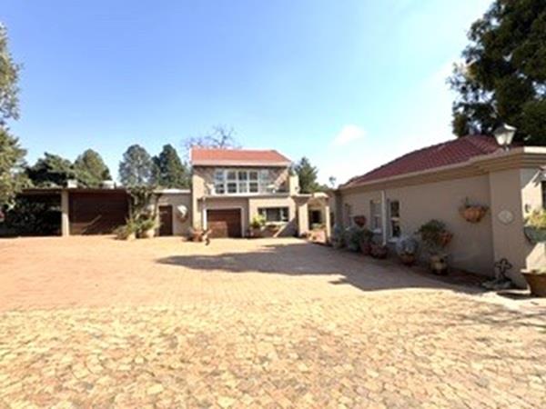 5 Bedroom House