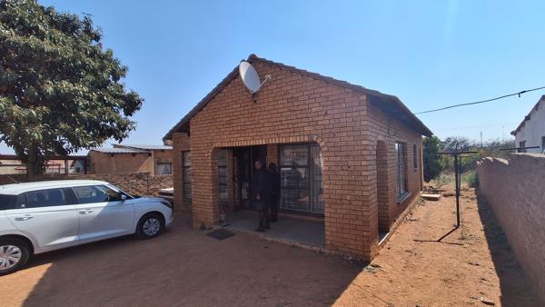 2 Bedroom House