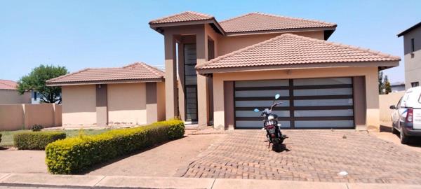 5 Bedroom House