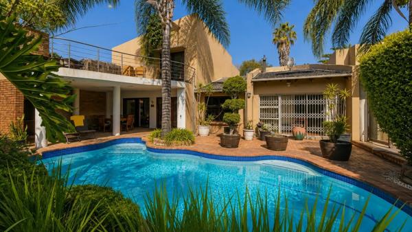 6 Bedroom House