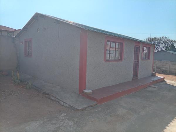 2 Bedroom House