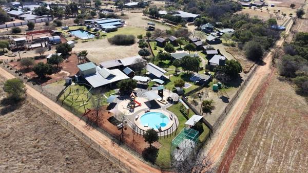 4.4 ha Smallholding