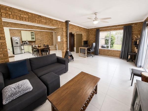 1 Bedroom Garden Cottage