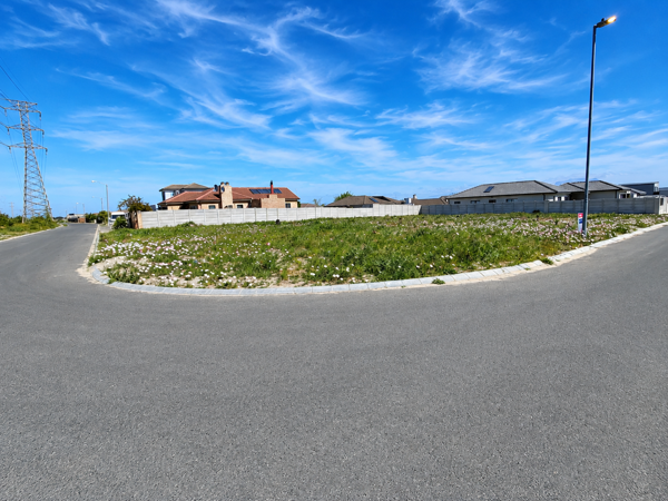 819 m² Land