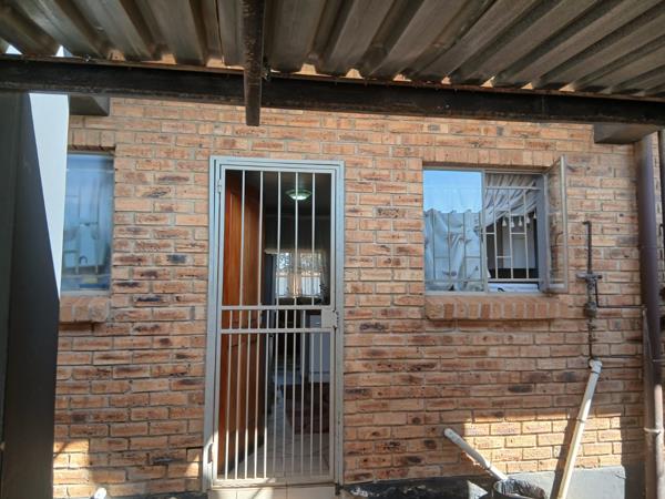 2 Bedroom House
