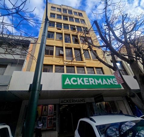 1 348 m² Commercial space