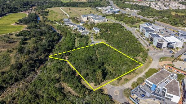 9 331 m² Land