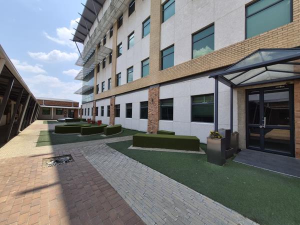 860 m² Commercial space