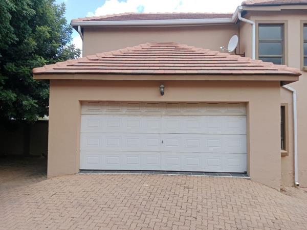 6 Bedroom House