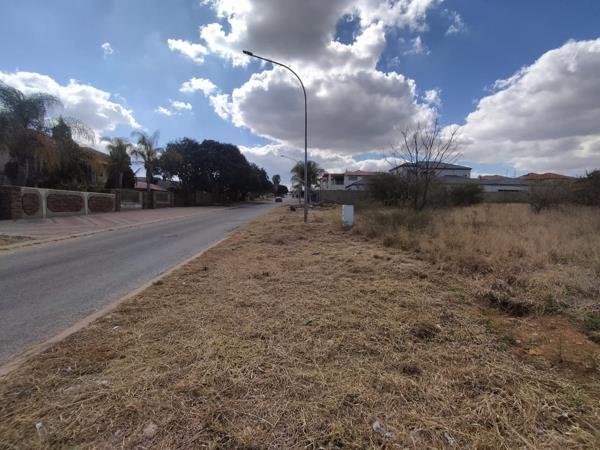 1 768 m² Land