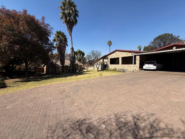 6 Bedroom House