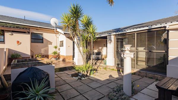 1 Bedroom Garden Cottage
