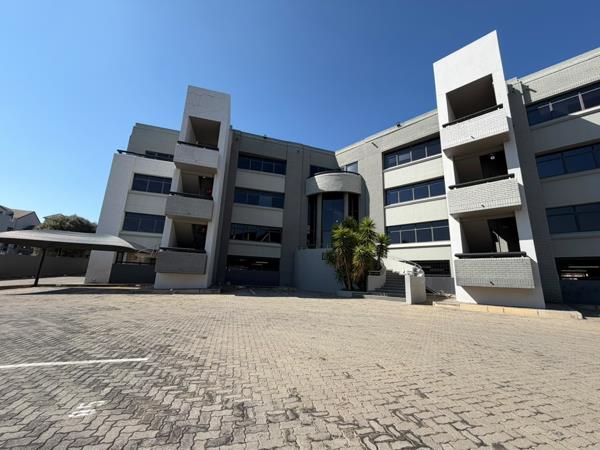329 m² Commercial space