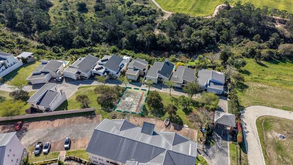 247 m² Land