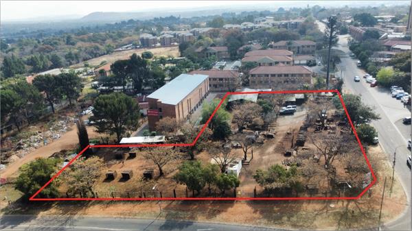 5 000 m² Land