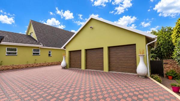6 Bedroom House